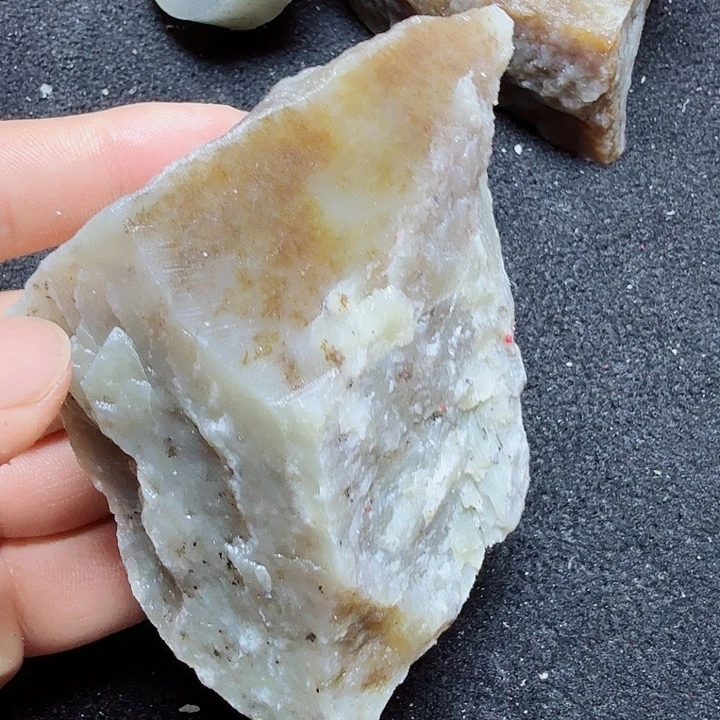 和田玉（糖玉）未镶嵌珠宝半成品