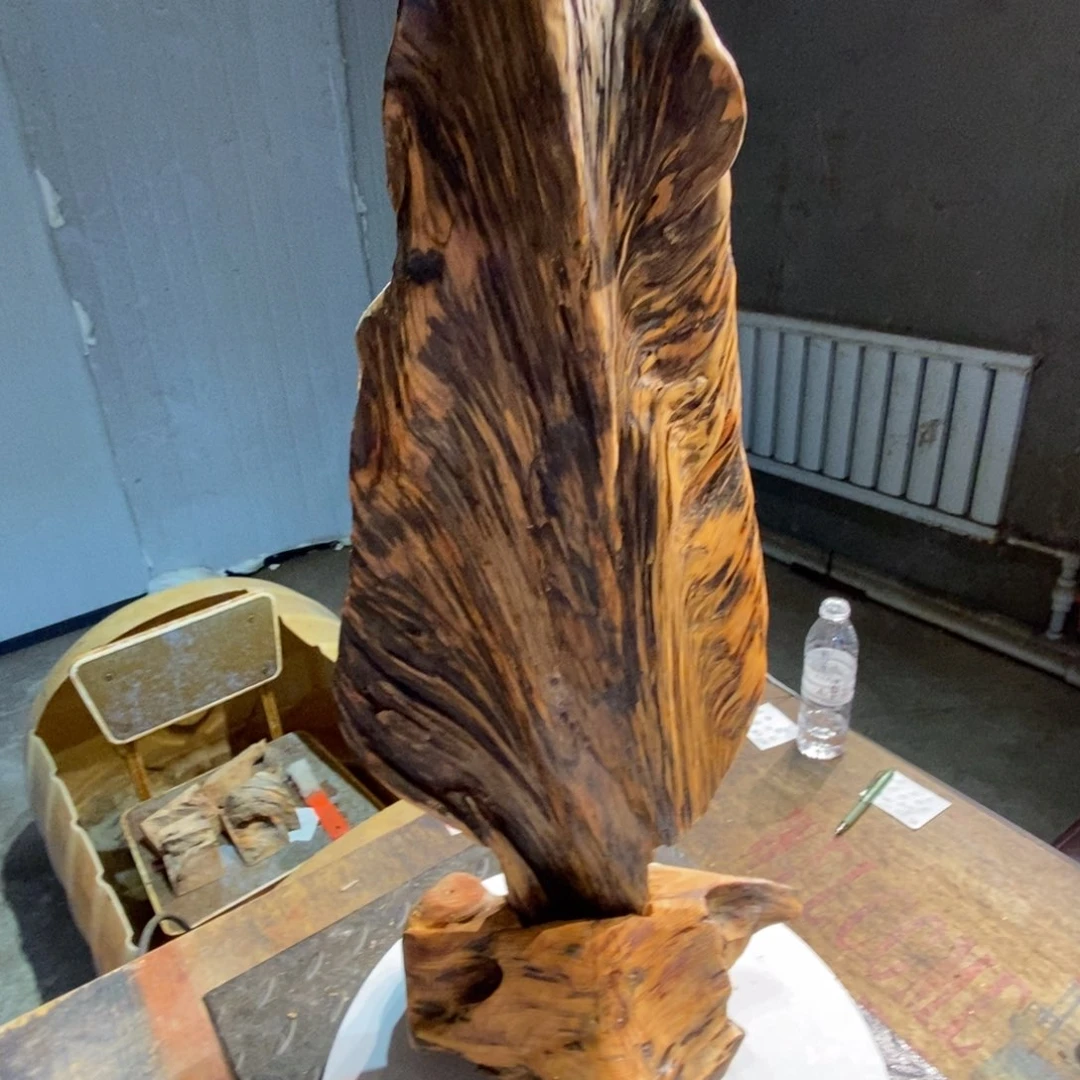 大***刀木琥珀木，自然风格根雕15