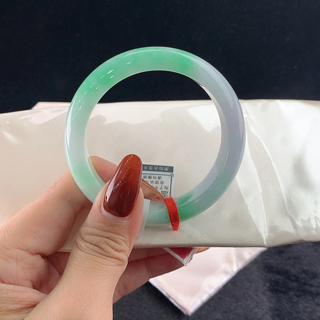 【闪购商品】未镶嵌手镯翡翠正55