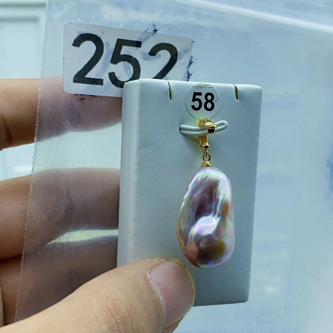 淡水珍珠颈饰合金