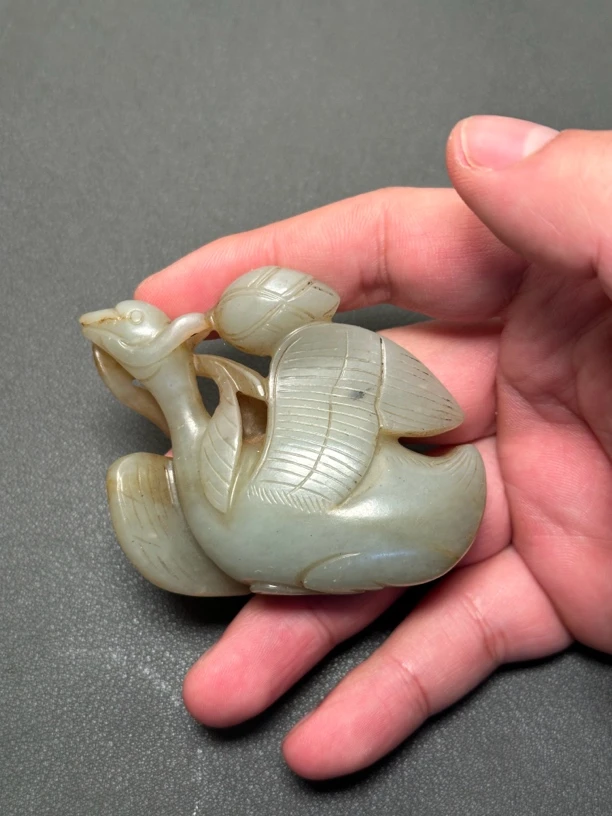 和田玉海东青手把件