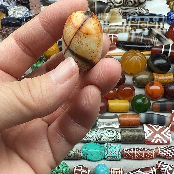 玛瑙/玉髓合金颈饰