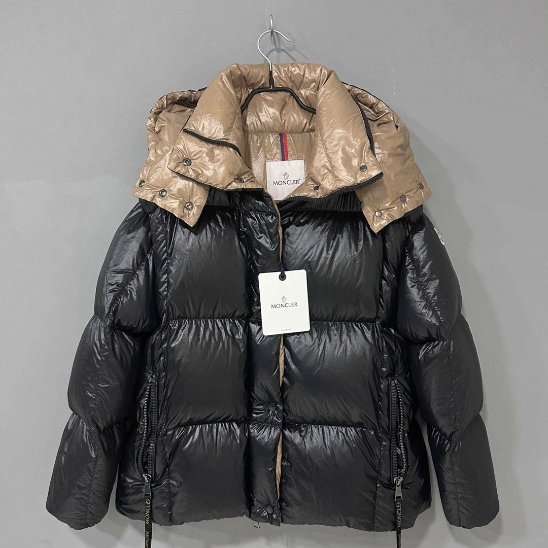 未使用 MONCLER 黑金parana羽绒服/3码/45265