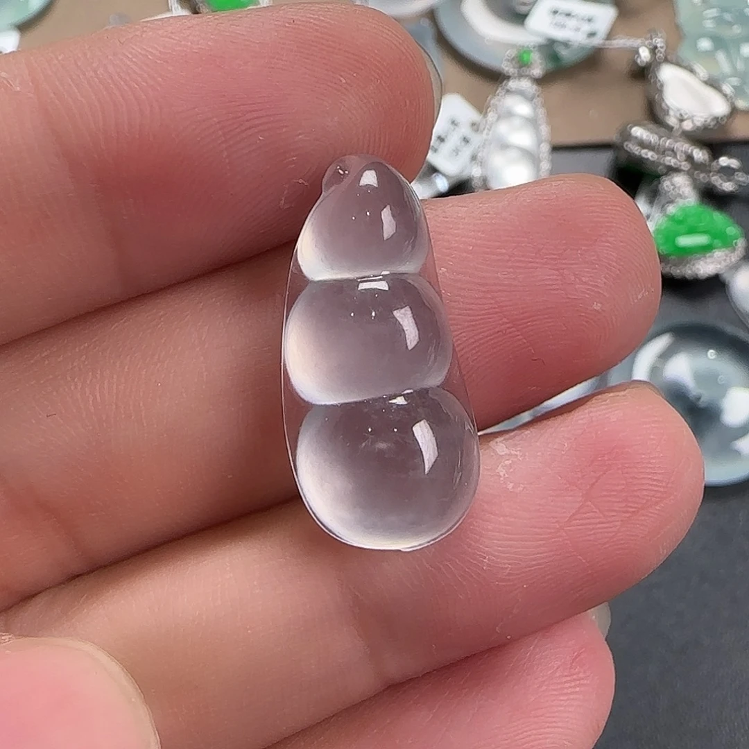 翡翠未镶嵌颈饰