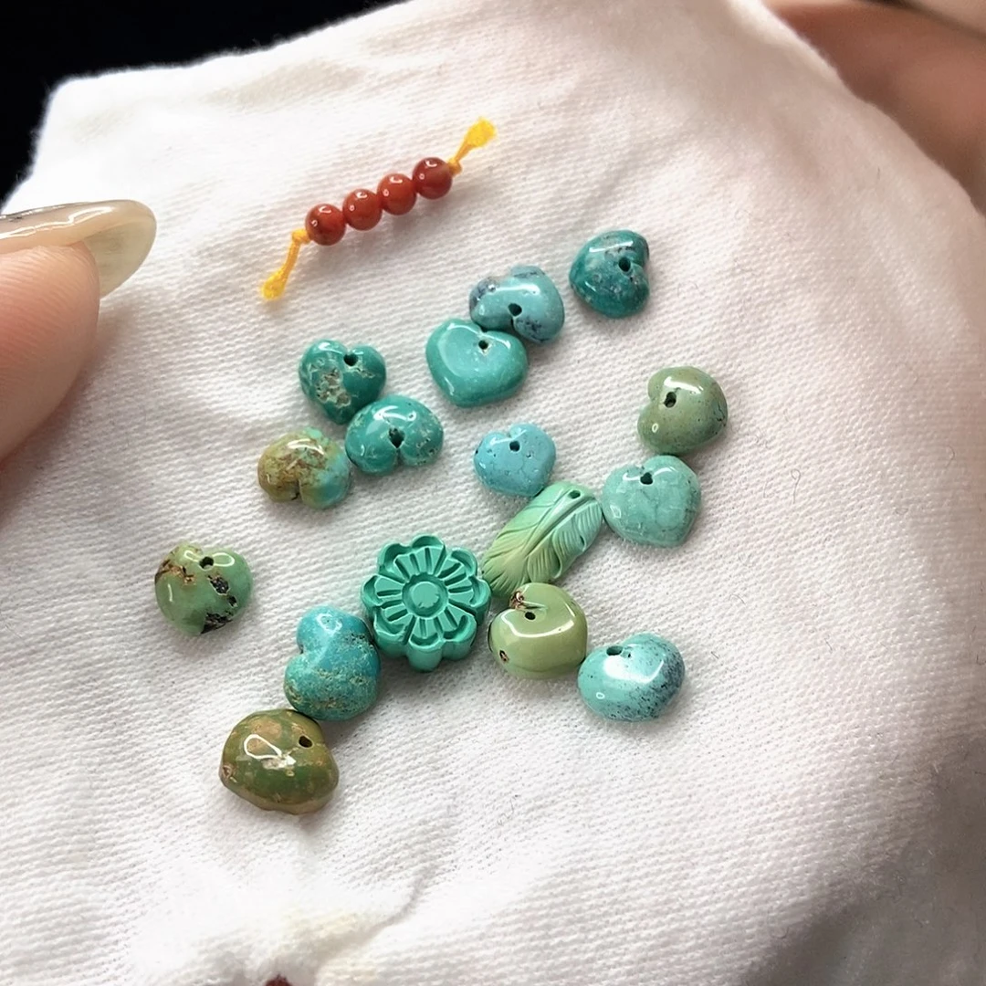 南红玛瑙未镶嵌珠宝奇石