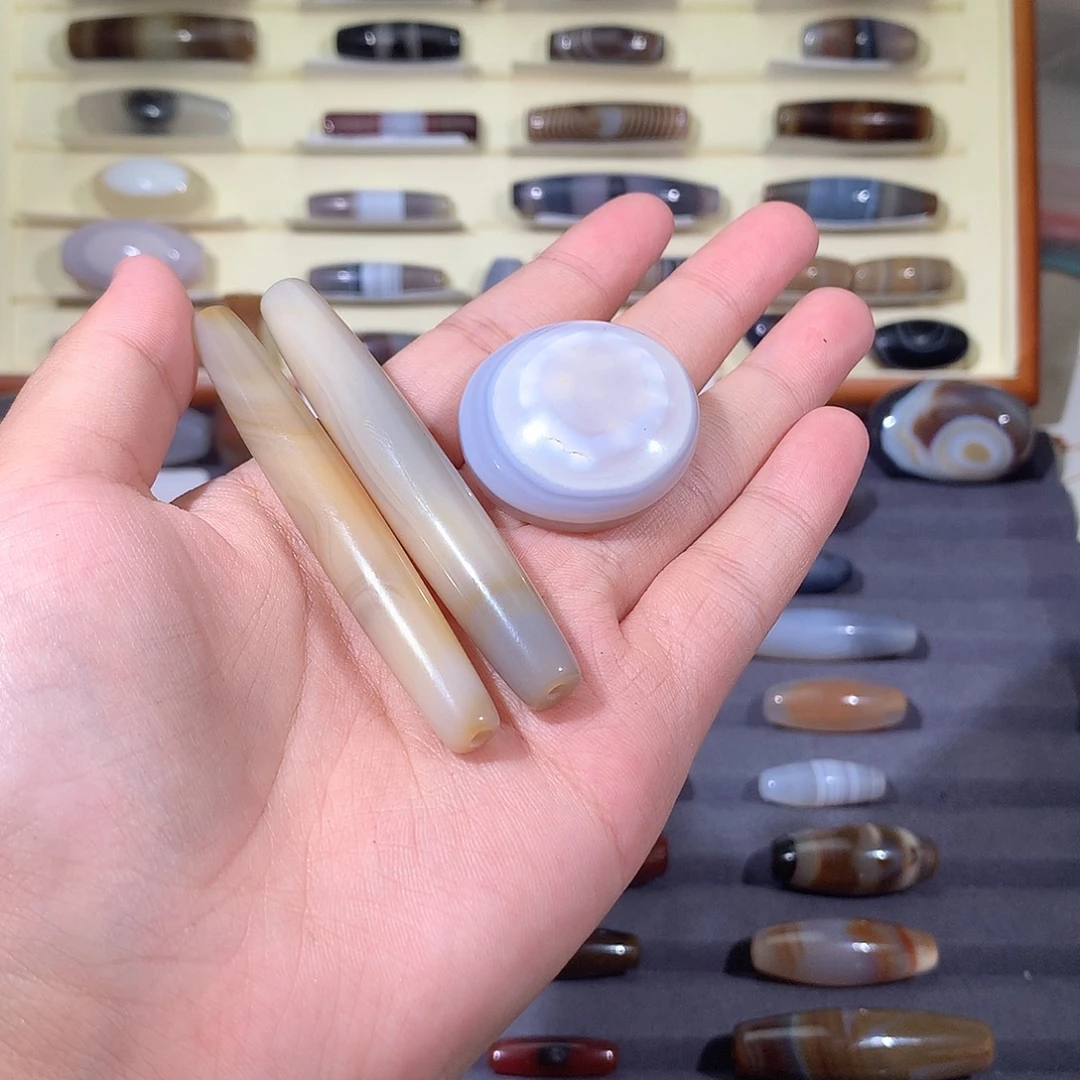 小***。玛瑙/玉髓未镶嵌颈饰