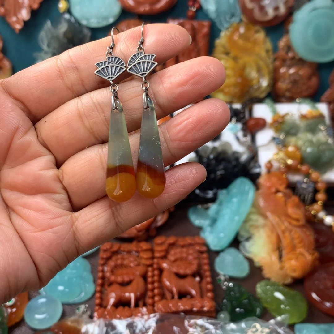 蛇纹石玉耳坠未镶嵌馨*