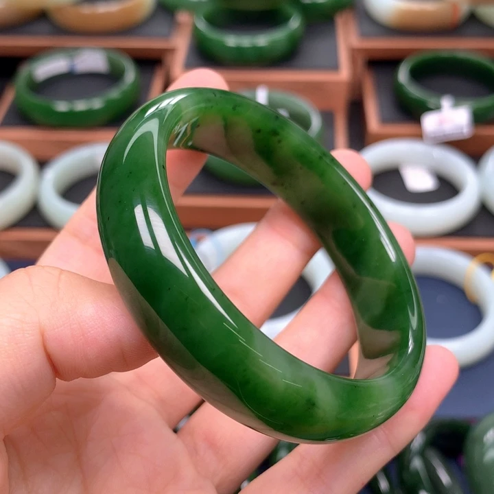 未镶嵌手镯和田玉（碧玉）5758