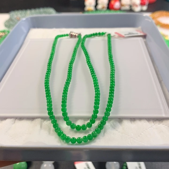 又***橙翡翠未镶嵌颈饰项链