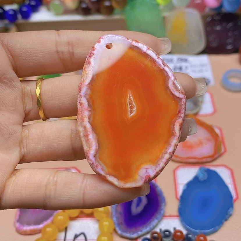 【闪购商品】玛瑙/玉髓颈饰未镶嵌美**霞