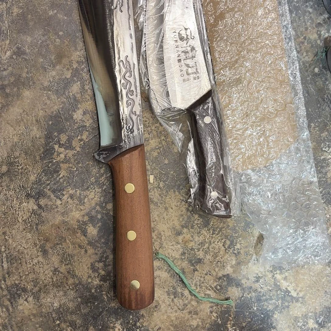 逍***神高碳锰钢云南阿老表手工锻打刀