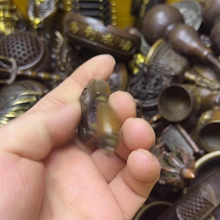 诚信经营精美铜器