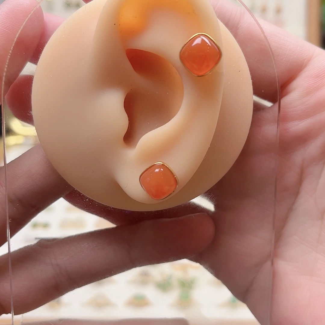 南红玛瑙银S925镶嵌耳饰