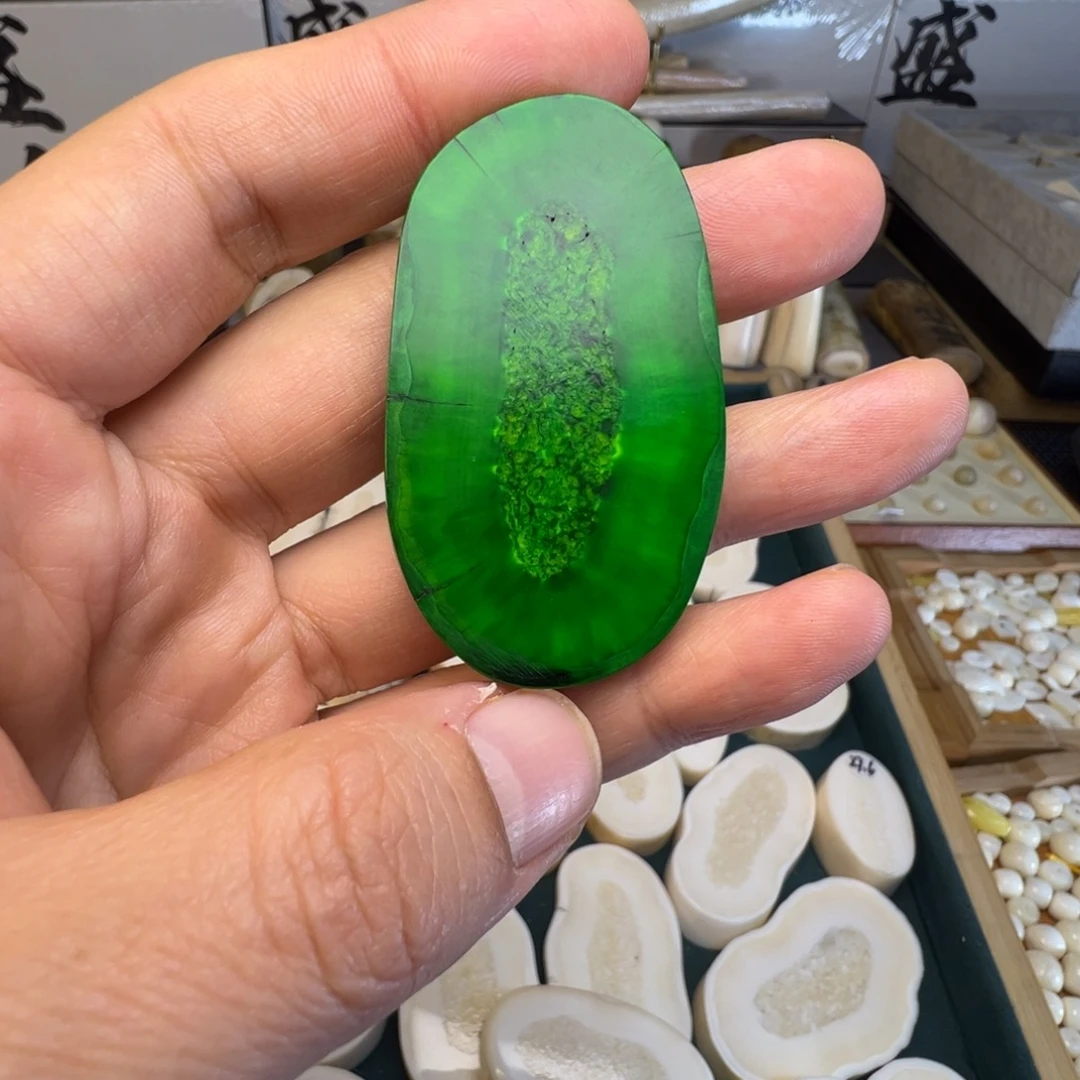 郑***生树脂制品海胖原切染色饼子重25.6左右