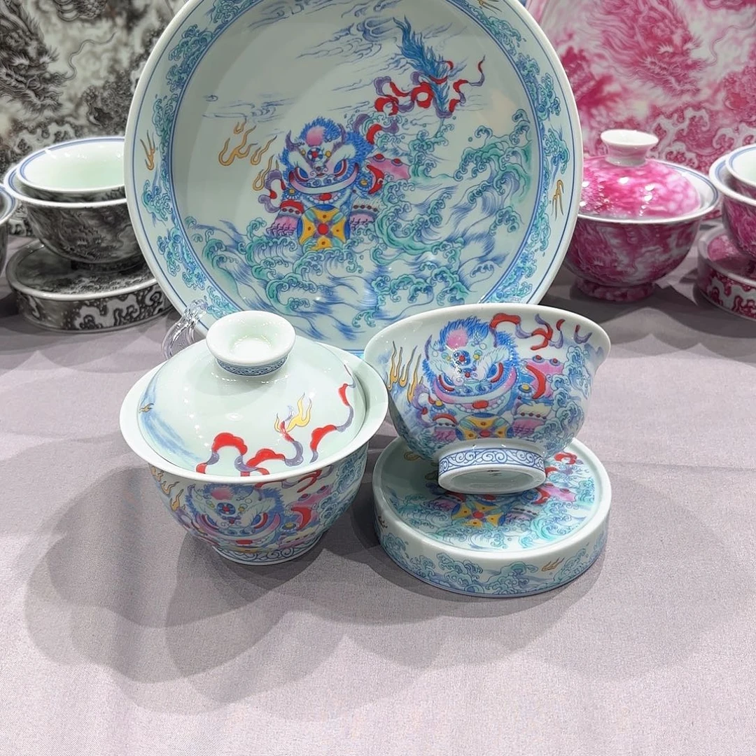 瓷片景德镇瓷器精品陈列