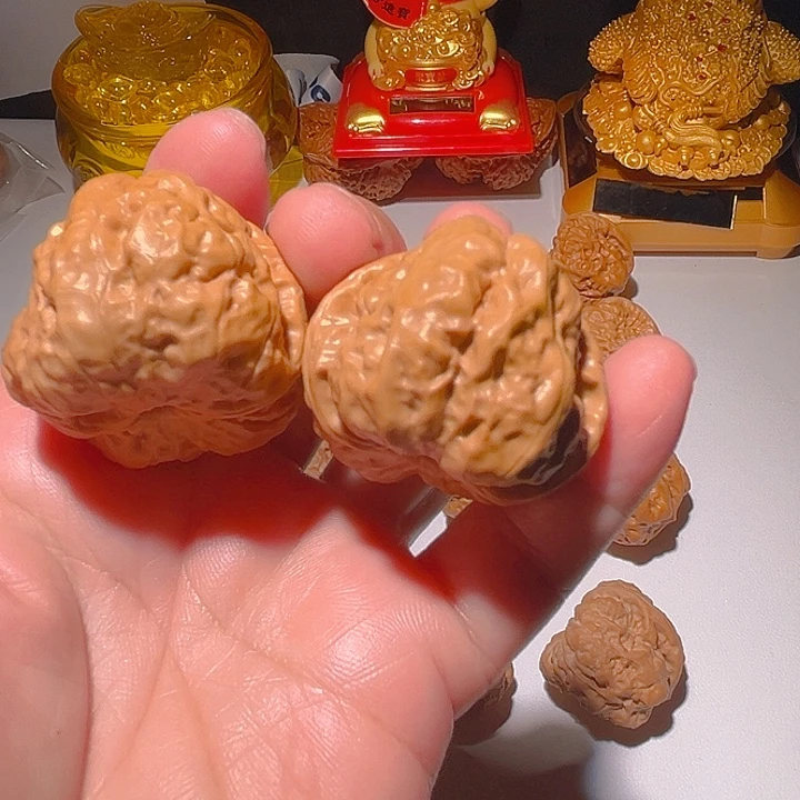 把件龙脊菩提文玩核桃