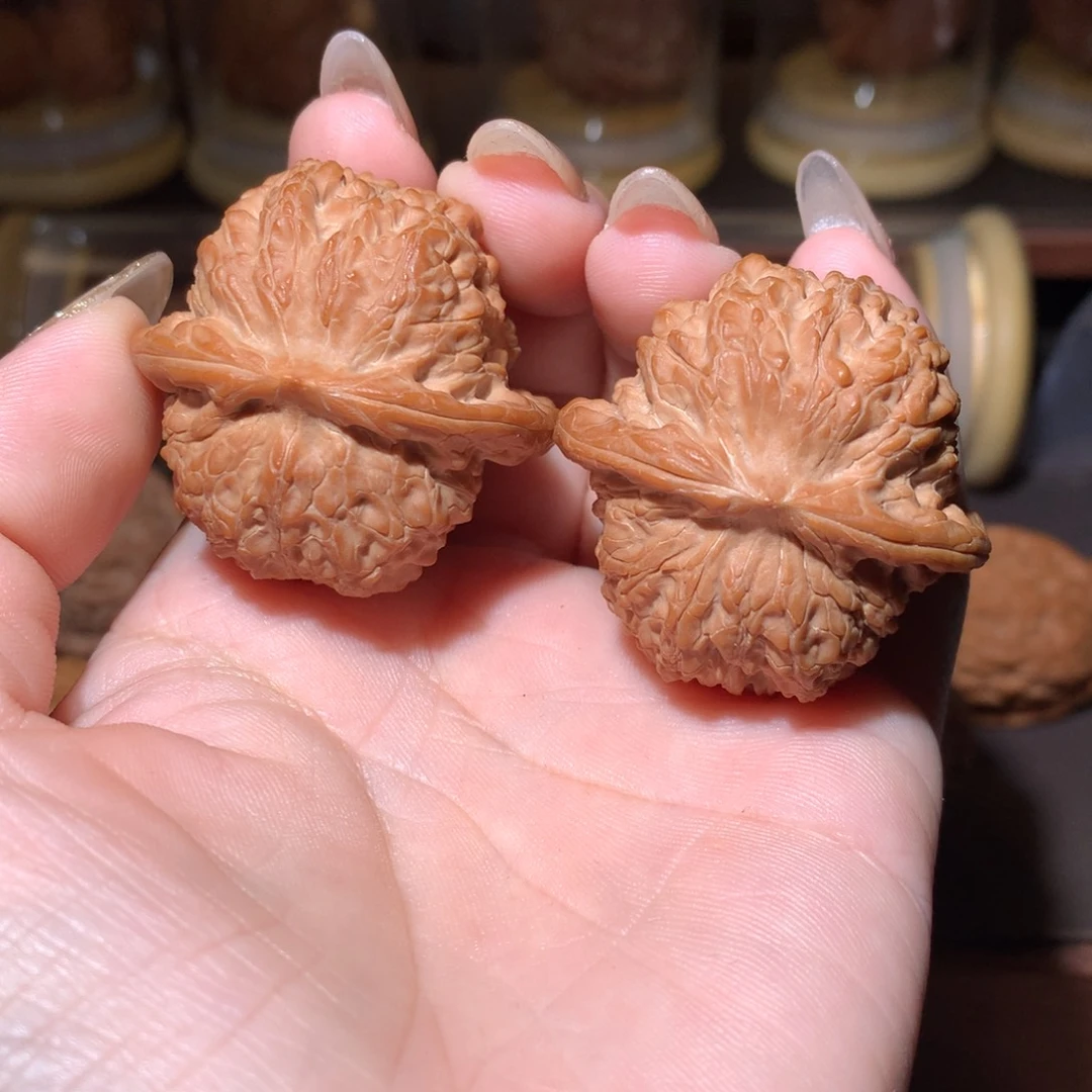 文玩核桃吊坠39血麒麟
