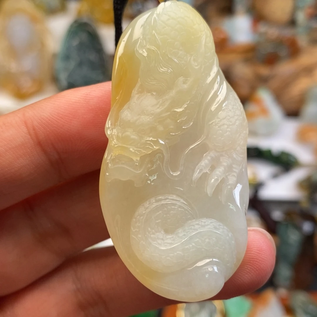 颈饰未镶嵌翡翠缅甸天然翡翠龙牌