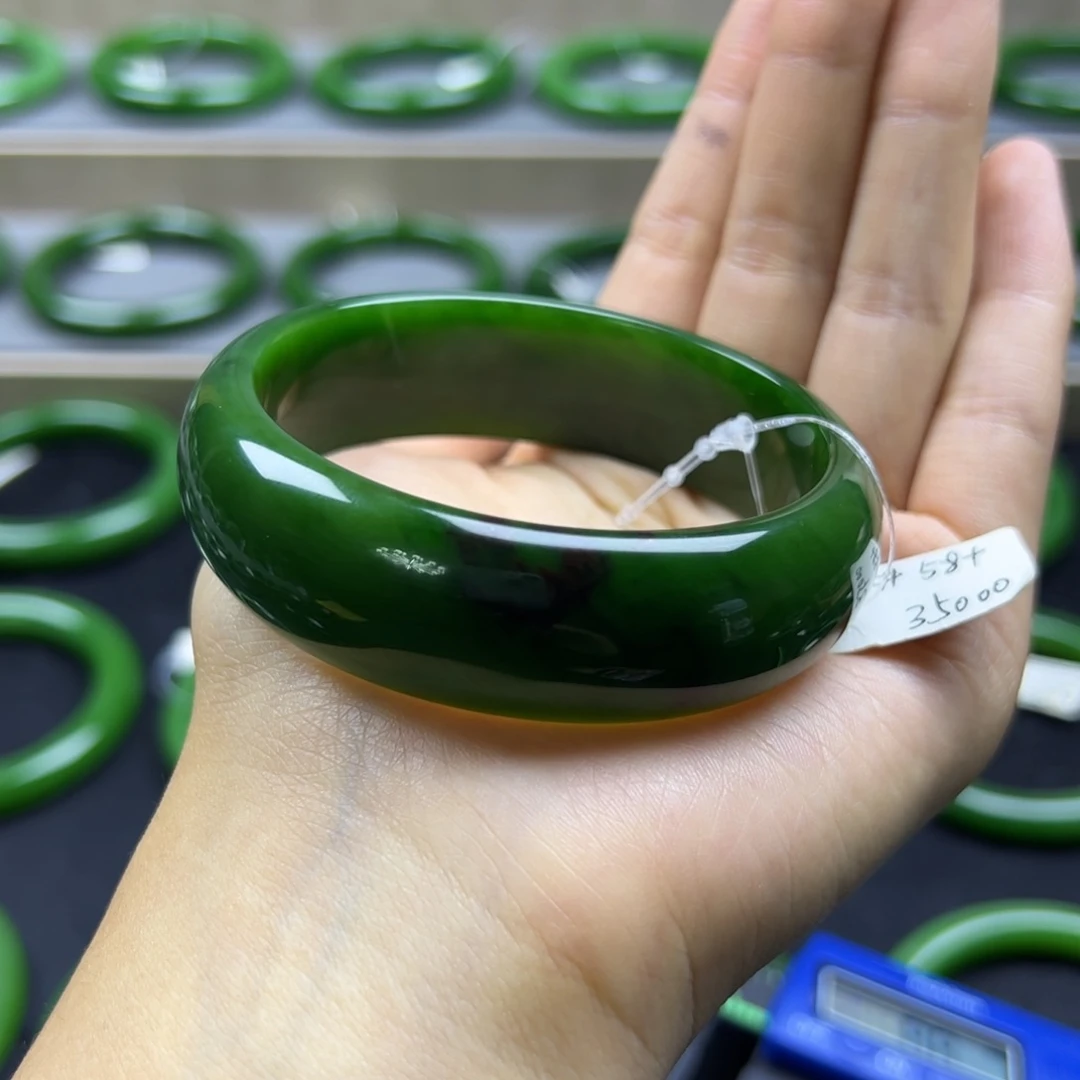 和田玉未镶嵌手镯碧玉高色艳底艳辣绿宽胎微带矿皮5859