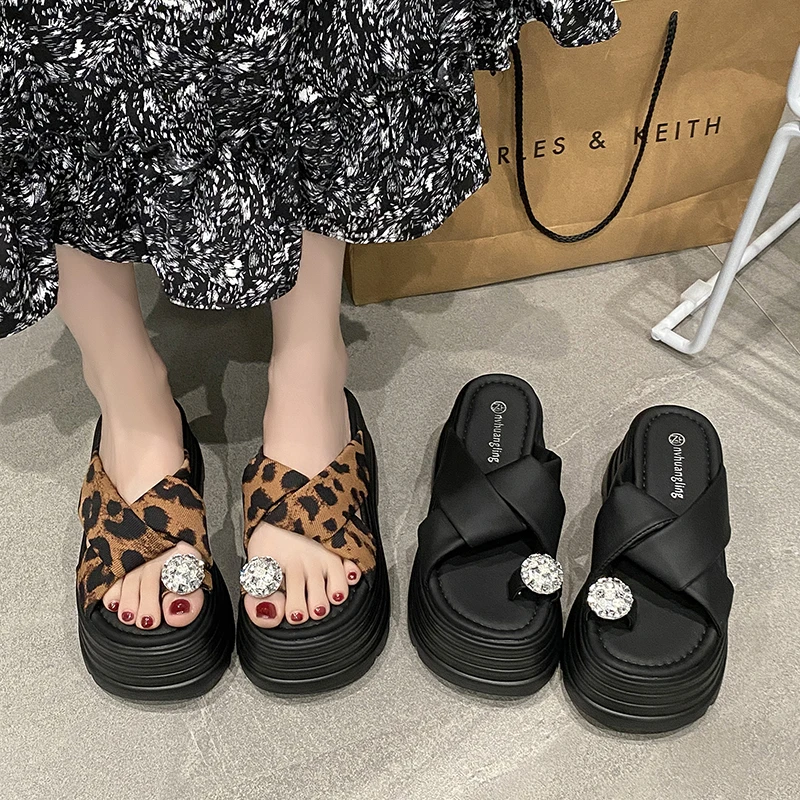 显腿长豹纹套趾拖鞋2025夏季休闲厚底时尚显瘦小个子百搭夹趾凉拖