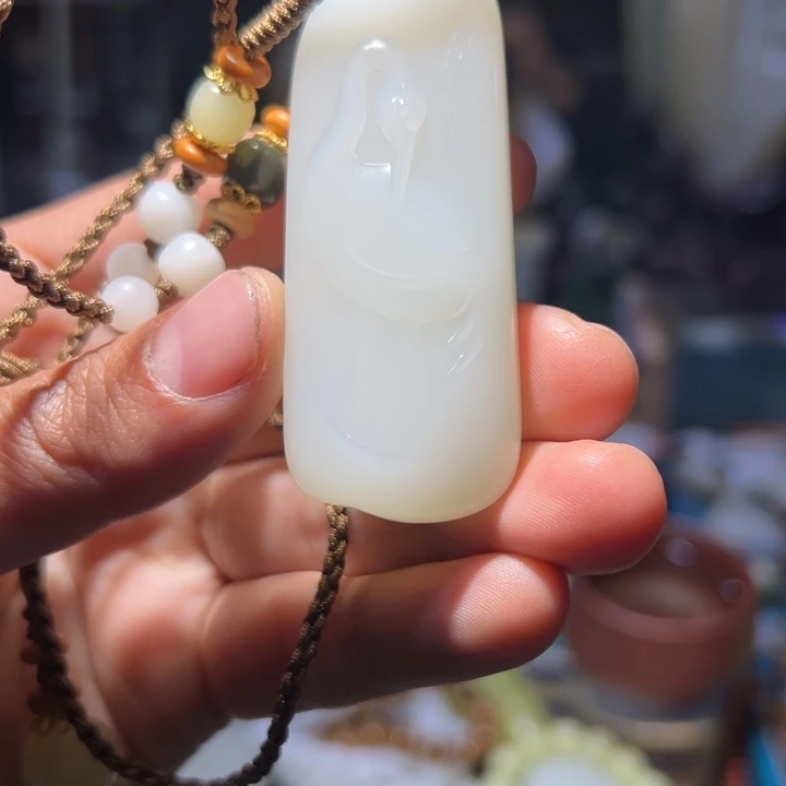 和田玉未镶嵌车挂