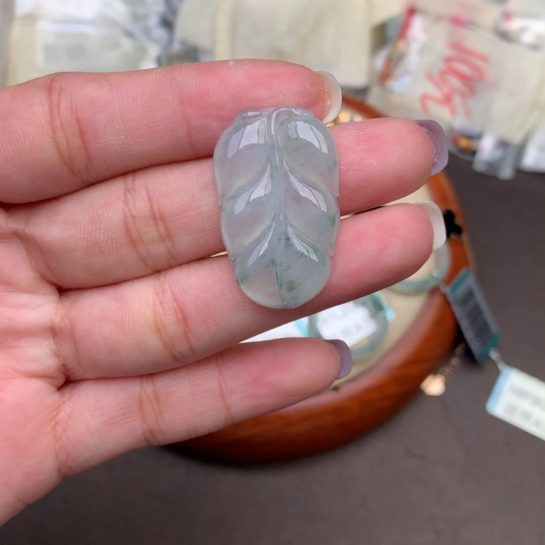 翡翠未镶嵌挂件一