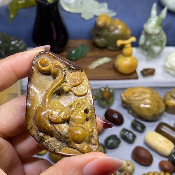 岫岩河磨玉（透闪石质玉）未镶嵌挂件