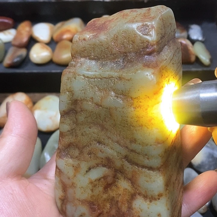 未镶嵌和田玉（糖玉）挂件