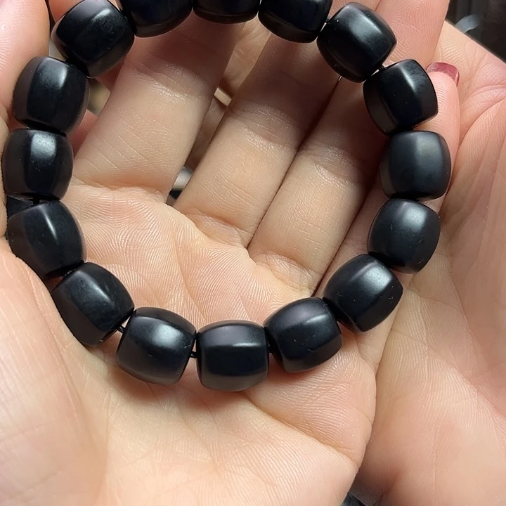 和田玉未镶嵌颈饰卡13.5直切八愣