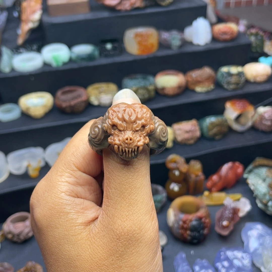 定制石英质玉未镶嵌手工雕刻骷髅扳指