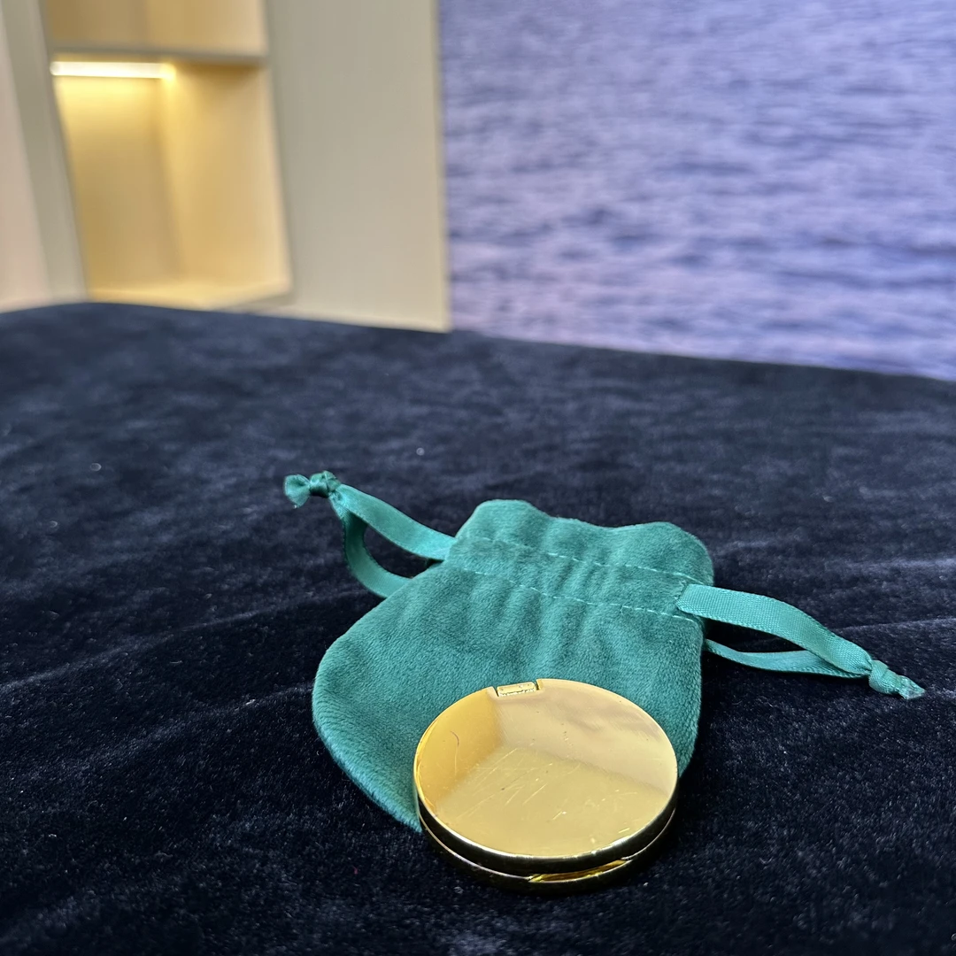 （全新未使用）绿色绒绒防尘袋！西西！！防尘袋！