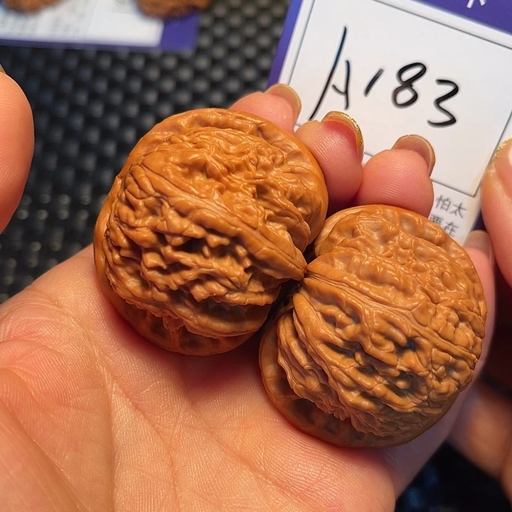 把件桃核44狮子A183