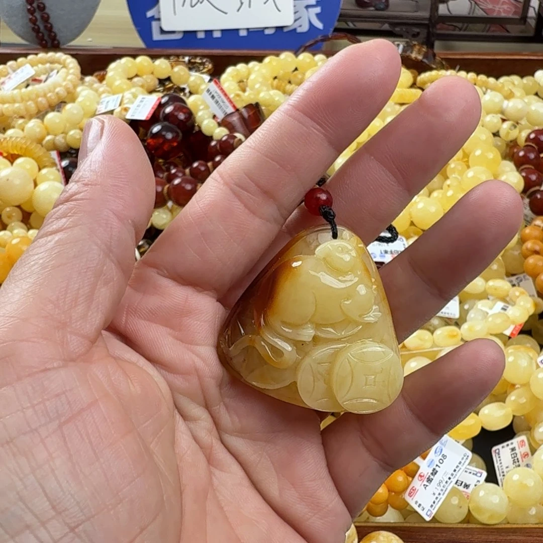 琥珀未镶嵌珠宝奇石