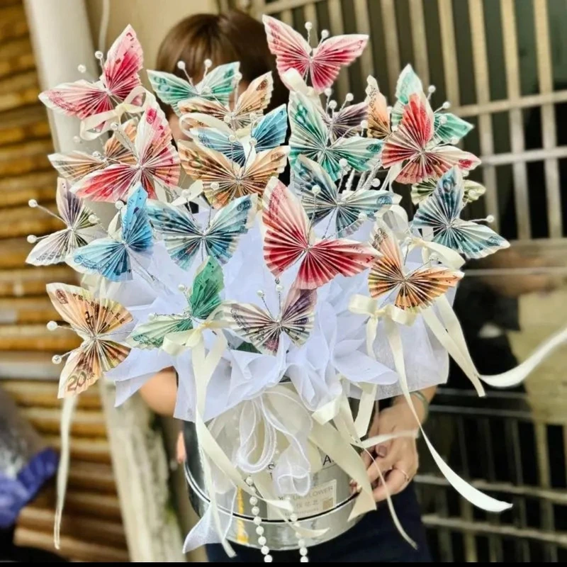 有钱花束鲜花玫瑰花速递生日创意表白祝福闺蜜女友朋友送花上门