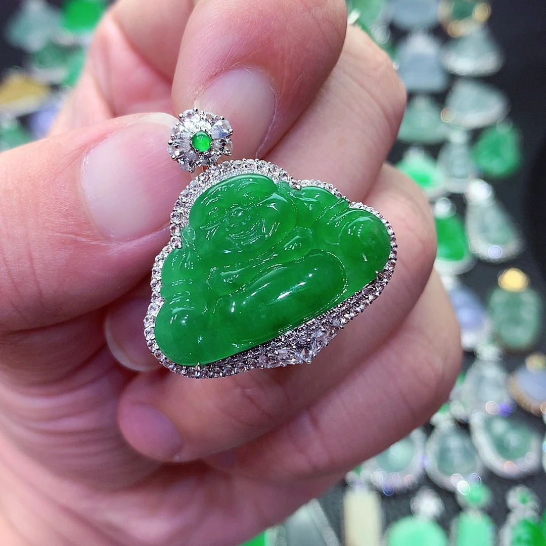 翡翠18K金镶嵌颈饰佛公