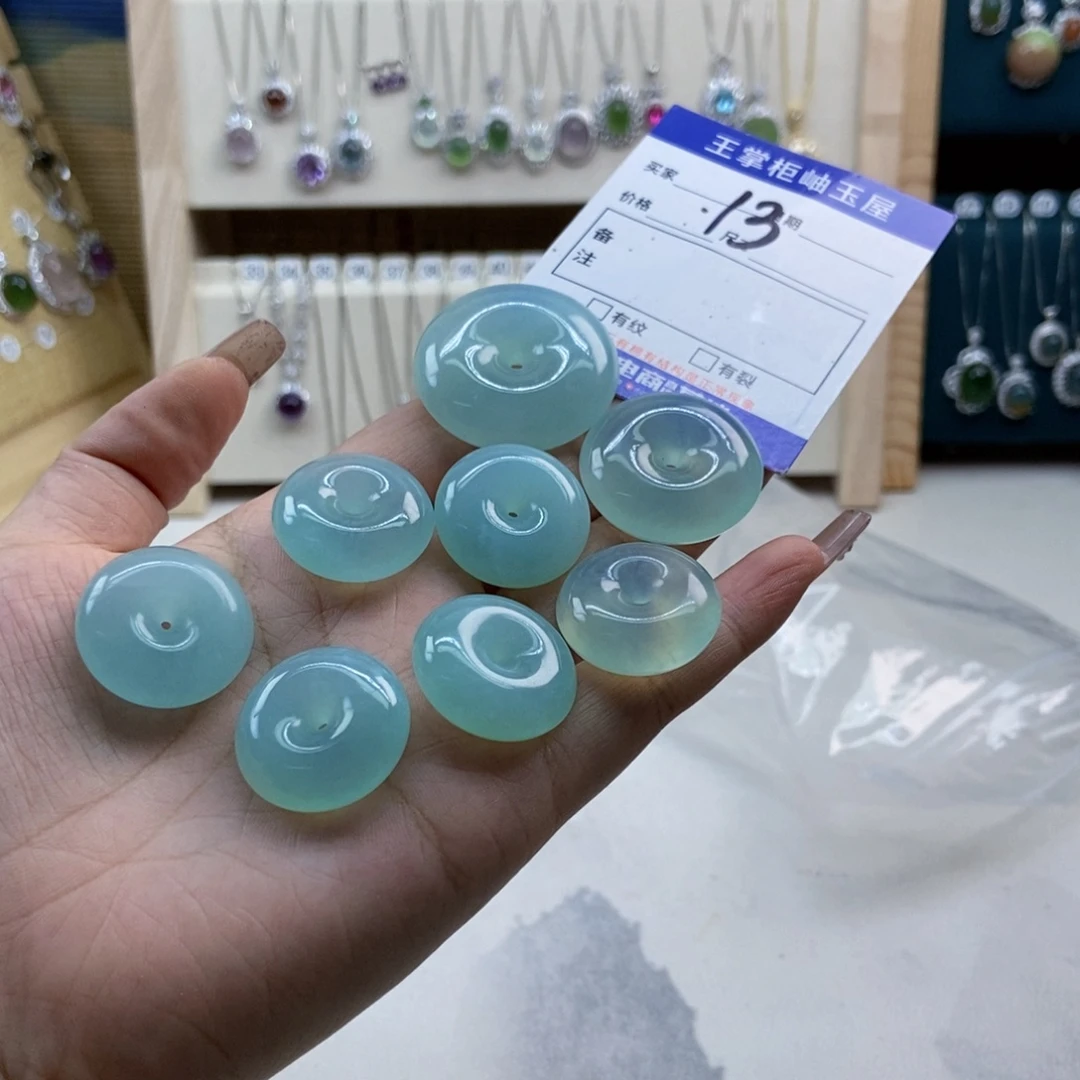 岫玉未镶嵌吊坠吊坠多样性，发一个