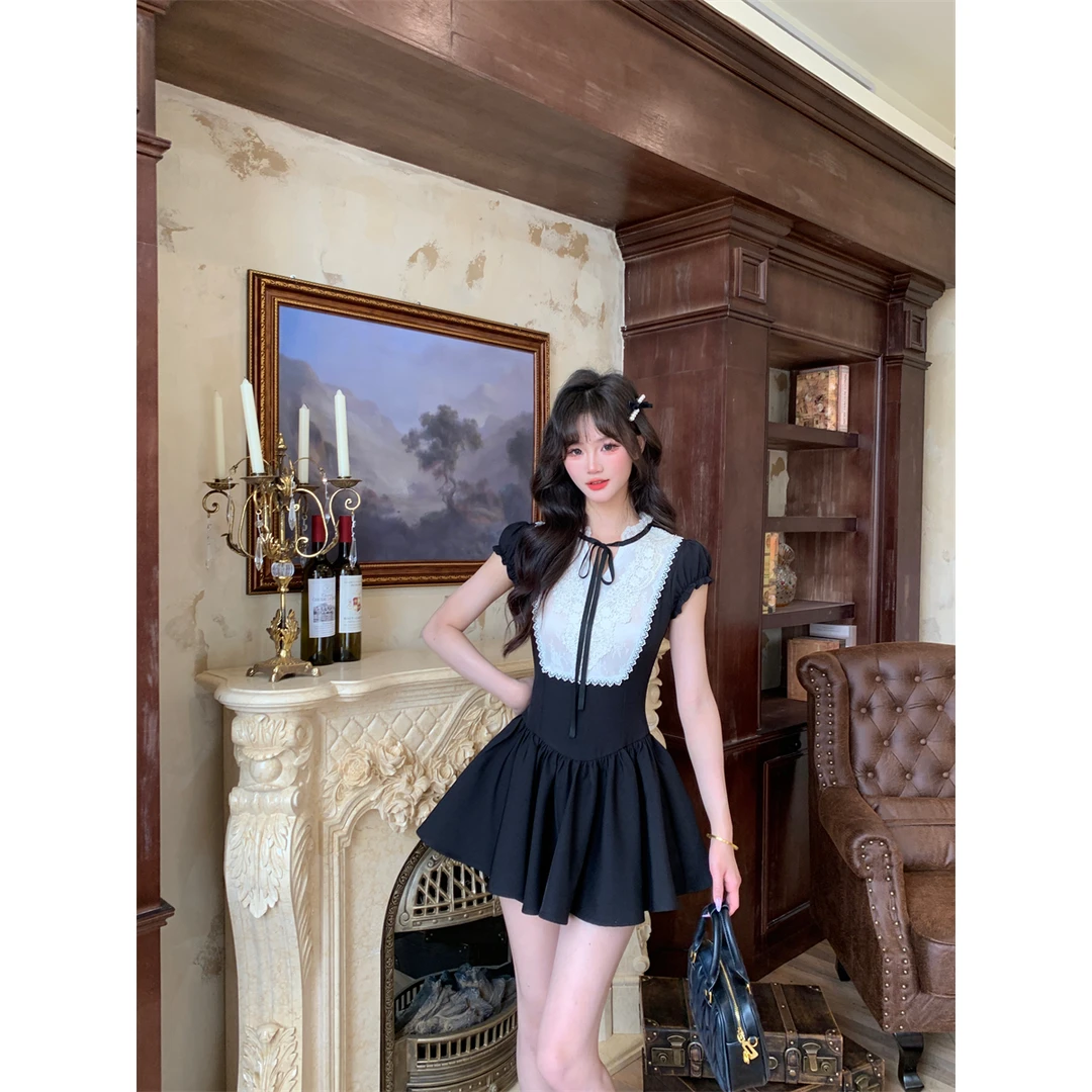 越韩小鱼 天鹅之舞 法式宫廷风重工蕾丝拼接小黑裙收腰蓬蓬连衣裙