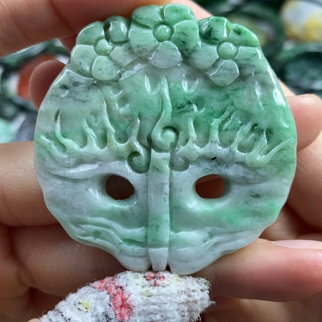 翡翠颈饰未镶嵌吊坠