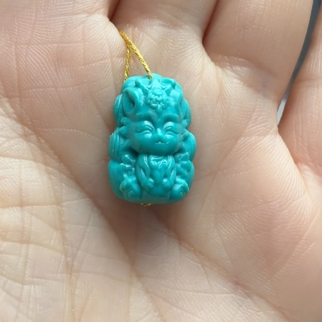 绿松石未镶嵌颈饰