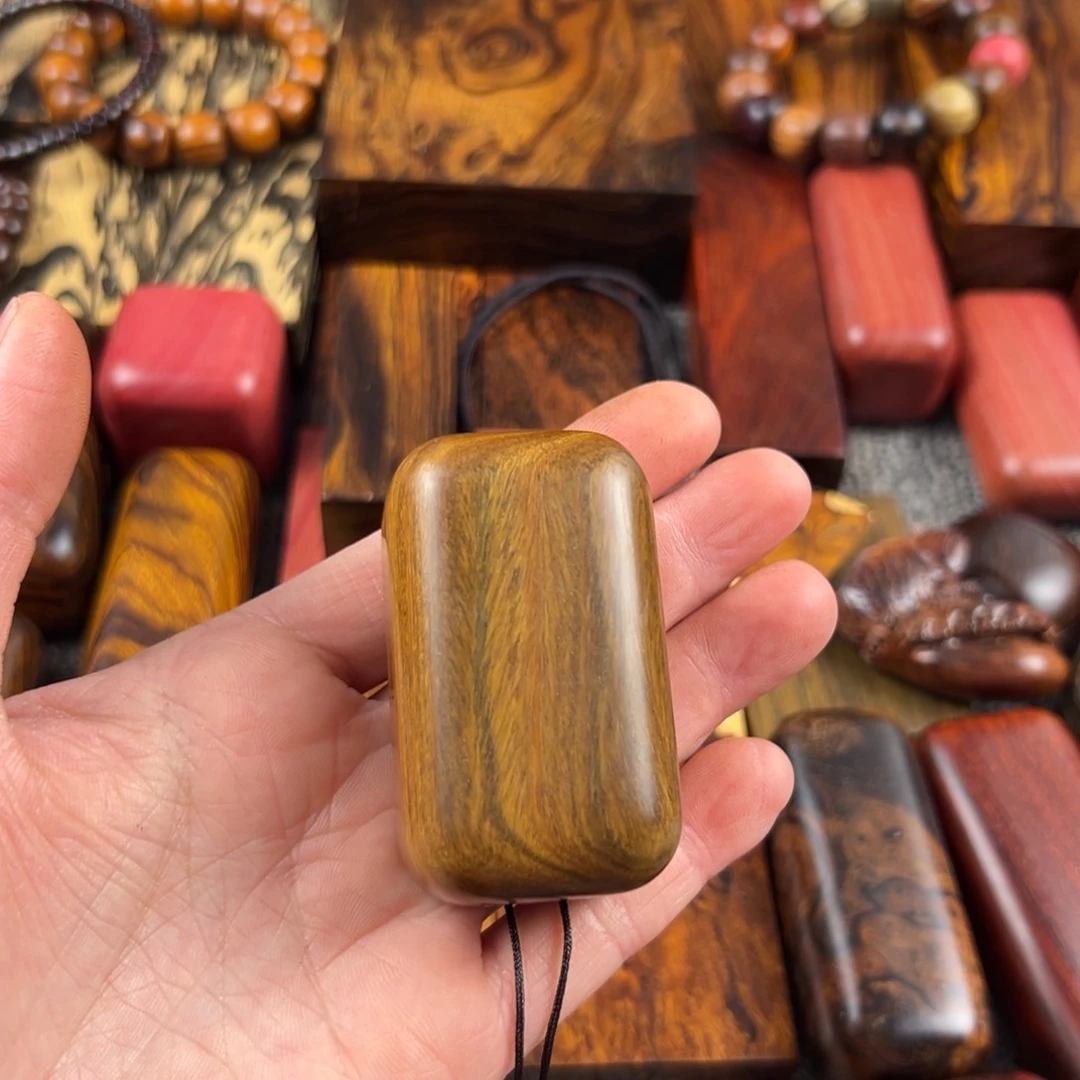 香榧木小*主愈疮木手把件打孔