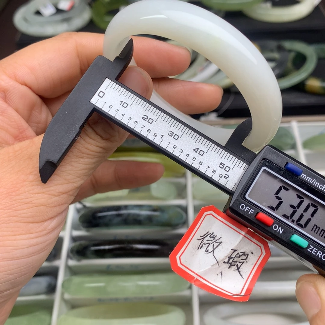 蛇纹石玉未镶嵌手镯679