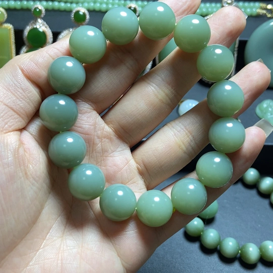 颈饰未镶嵌和田玉玉*儿