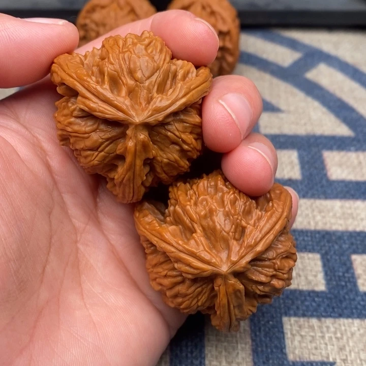 吊坠文玩核桃约**了三棱