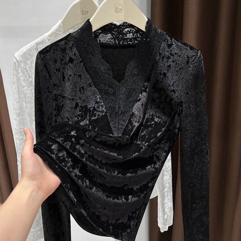 秋季深V领蕾丝边修身打底衫女爆款2025新款丝绒长袖小衫钻石毛T恤