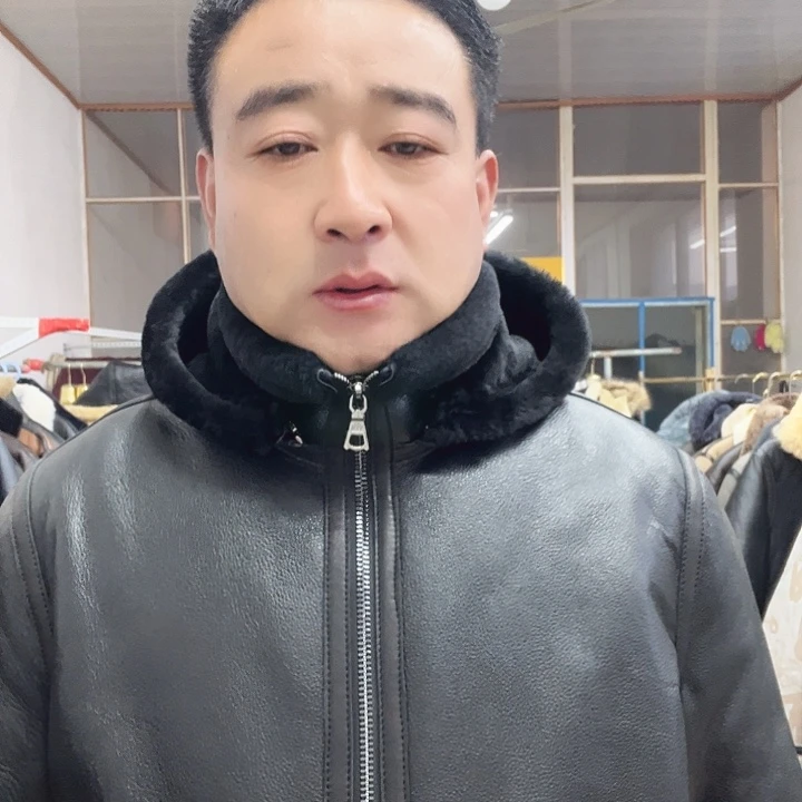 黑色连帽58码皮毛一体