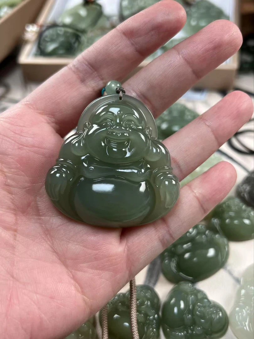 和田玉瑕疵款佛公