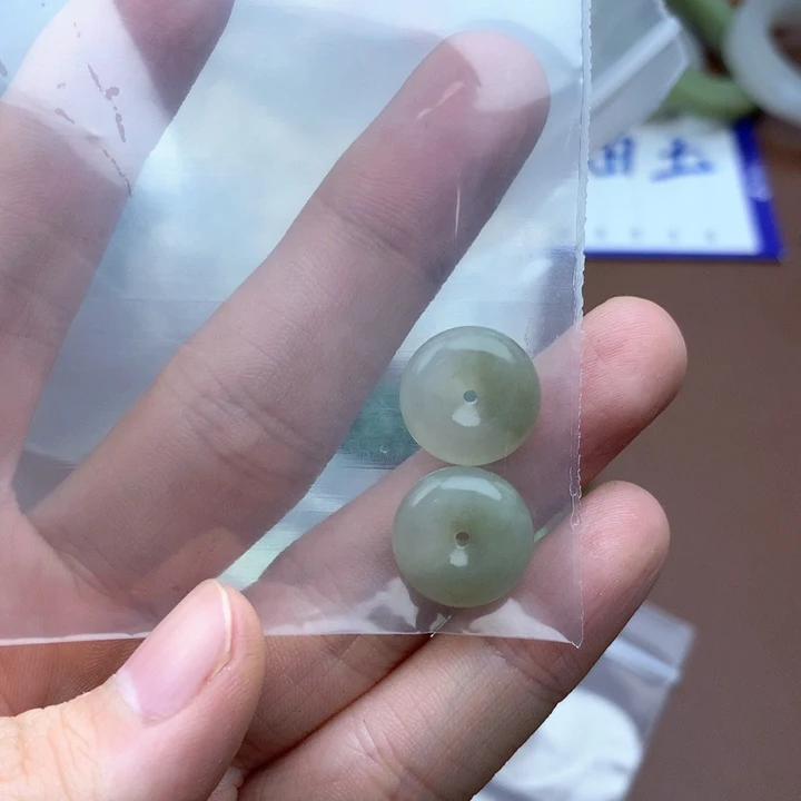 和田玉珠宝半成品未镶嵌欧****?