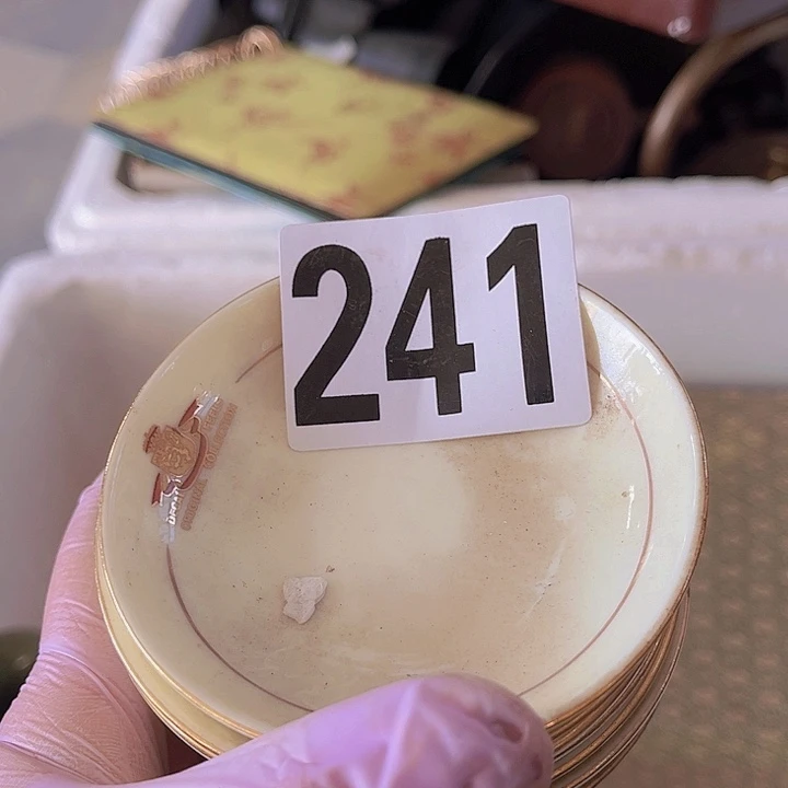 夏***夏8558633666636365888