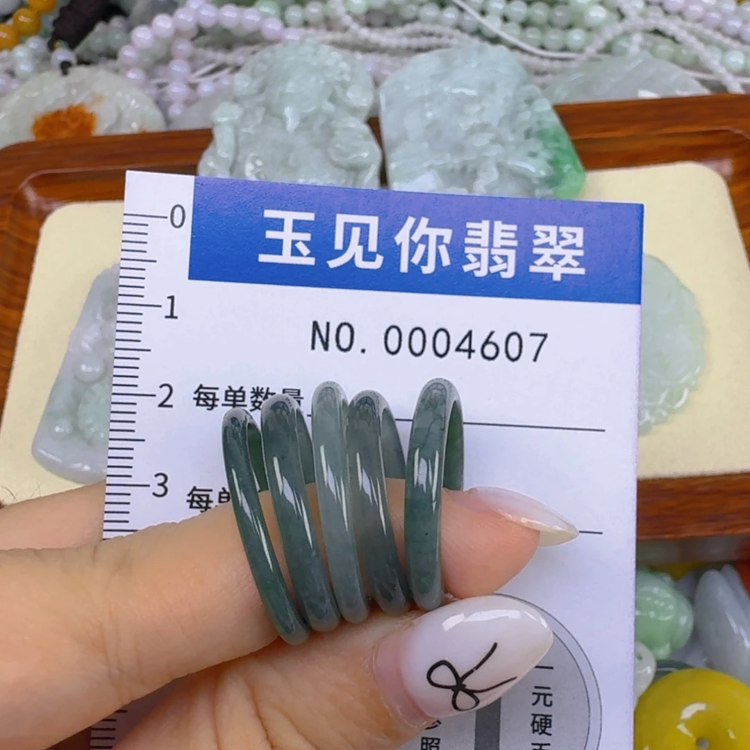 丽***姐吊坠(不含链)未镶嵌翡翠