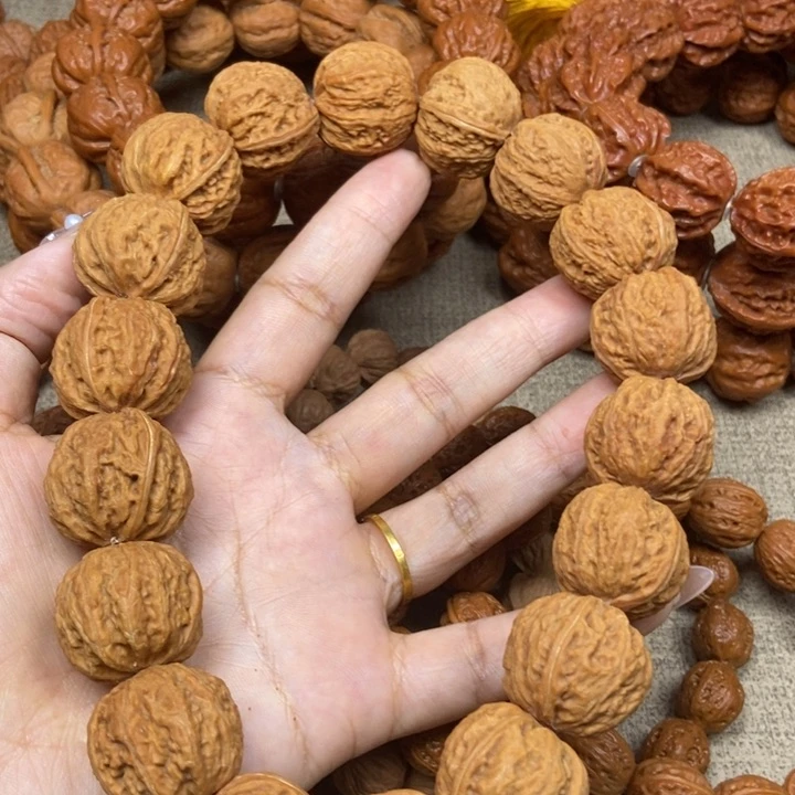 文玩核桃吊坠白茬八棱